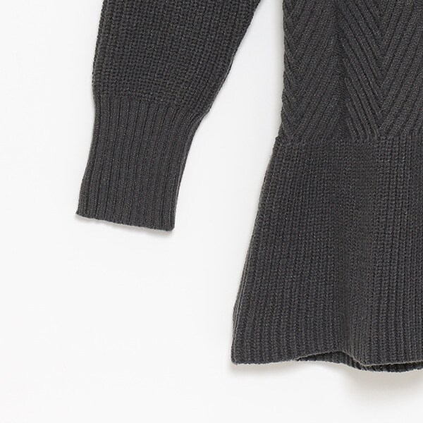 4834303