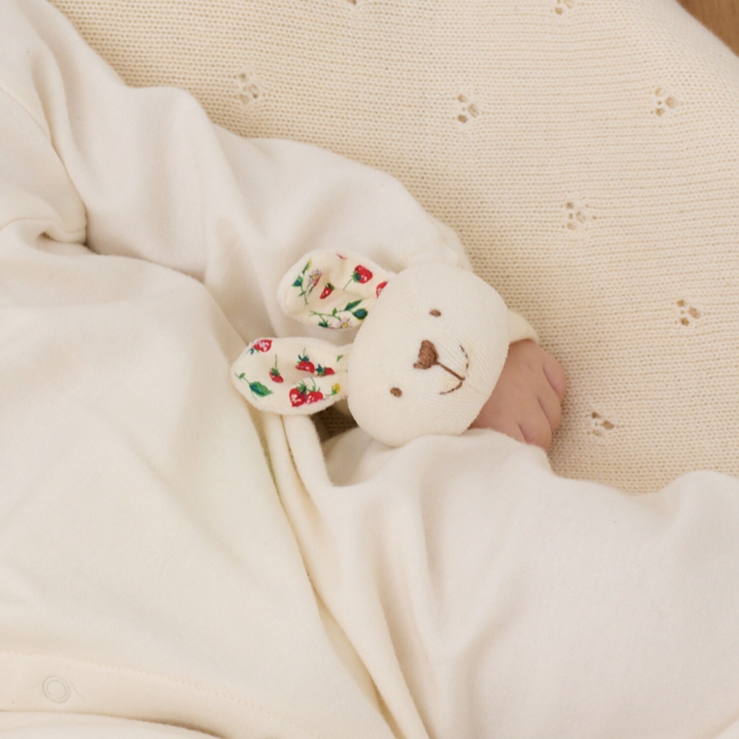 ☆BASICウサギリストバンド