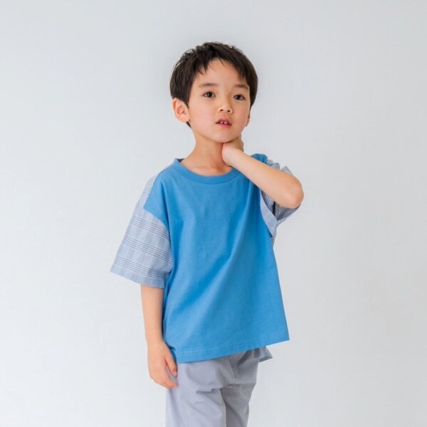 バック柄Tシャツ