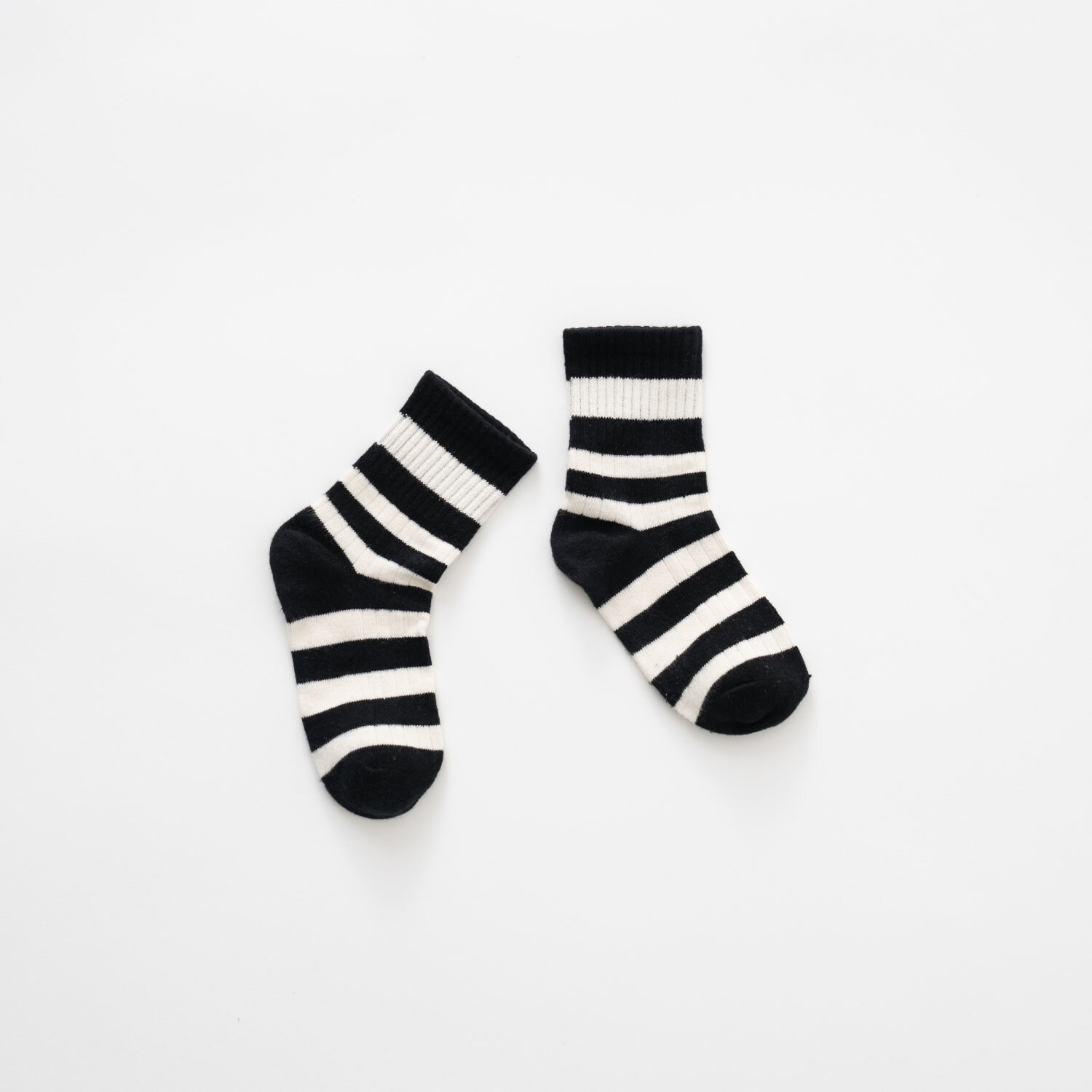 【Dセレクト】モノトーンソックス