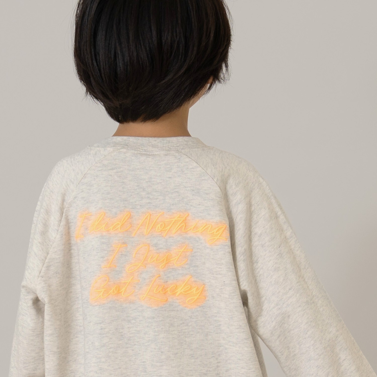 蛍光ロゴラグランスウェット/トレーナー