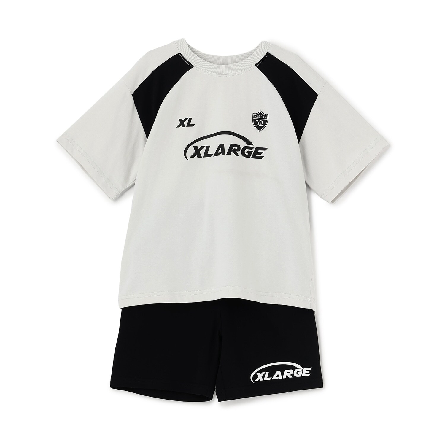 【人気商品再入荷】【直営店で取り扱い無し】ユニフォーム風半袖セットアップ