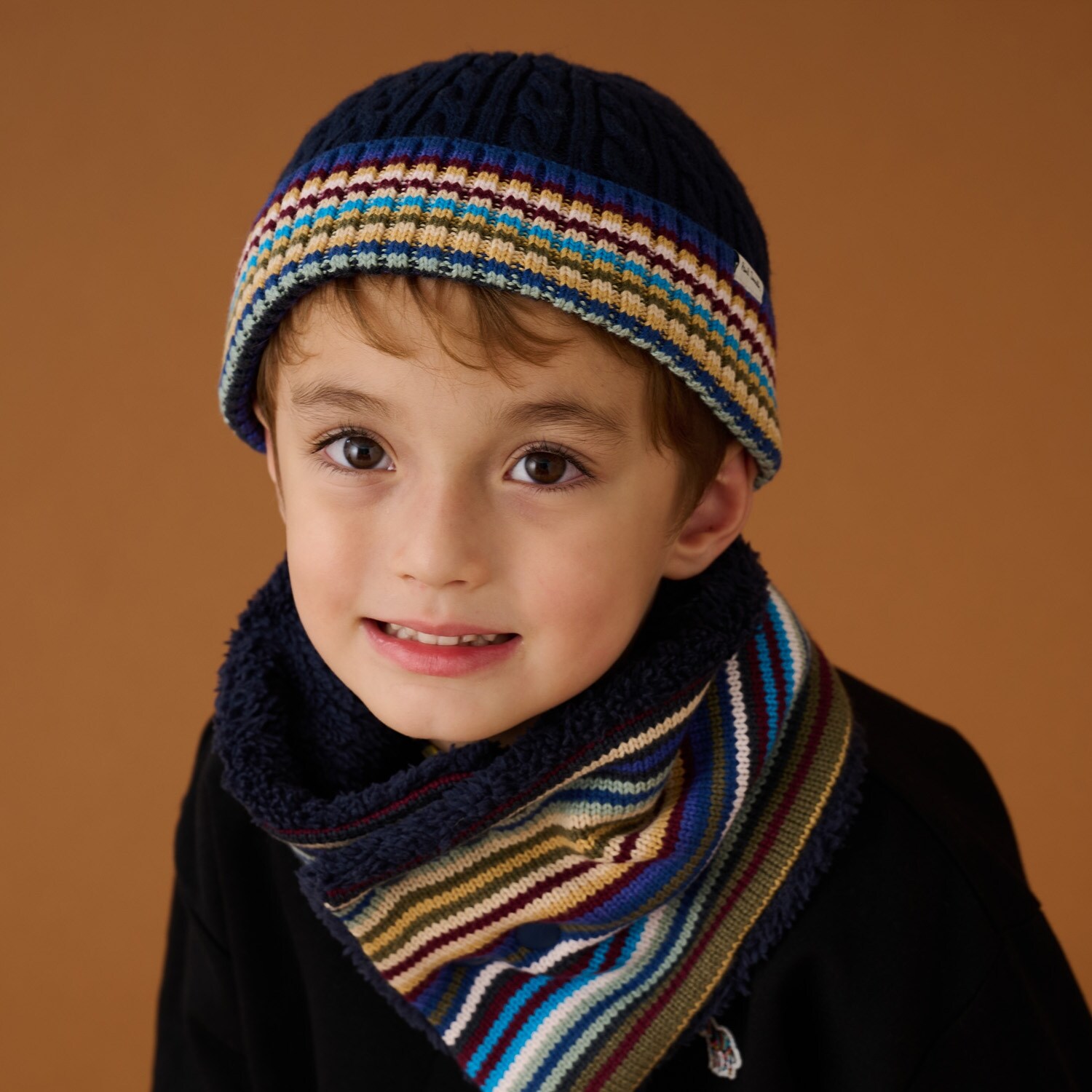 ケーブル編みニットワッチ