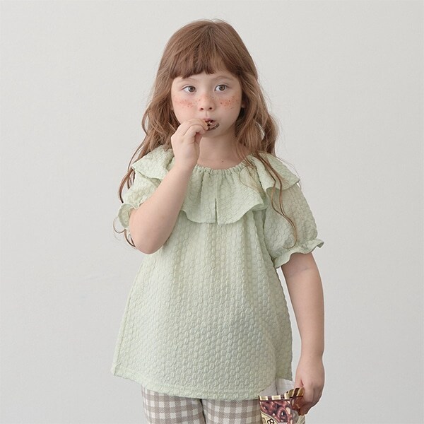フリル衿ぽこぽこトップス