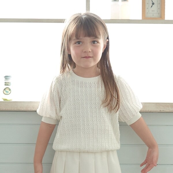 ぷっくりパフ袖ストレッチレーストップス