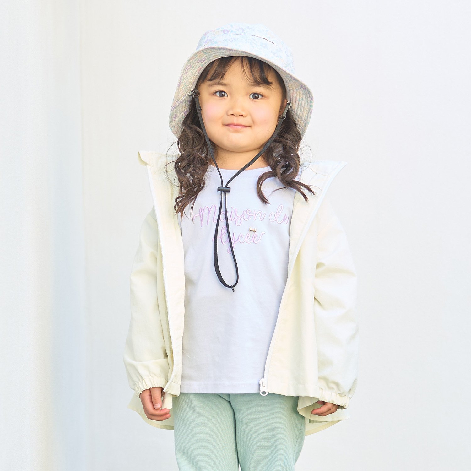 【スクール対応】【撥水・防汚・耐久・UV】収納袋付きバックフリルAラインマウンテンパーカー