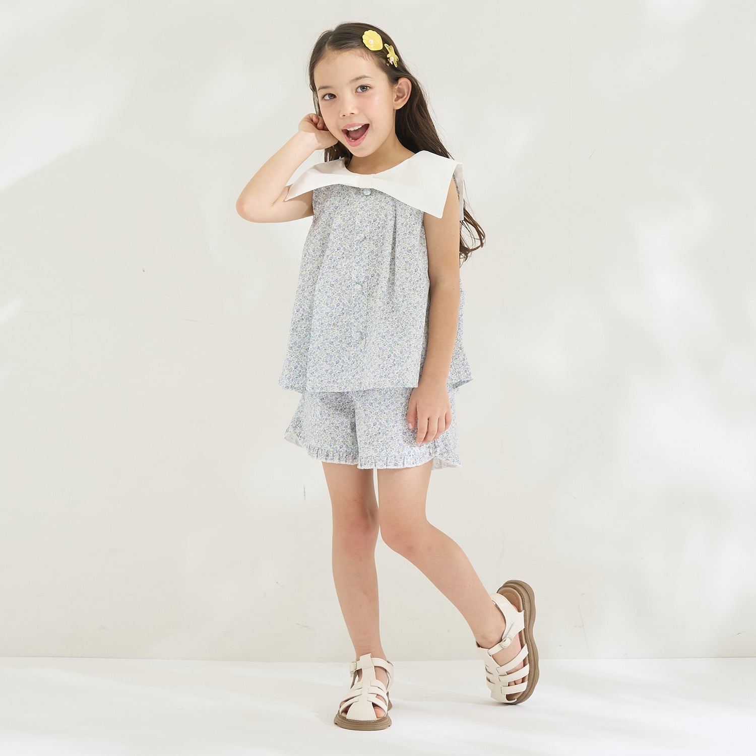 リボン衿つきブラウス・裾フリルハーフパンツセット