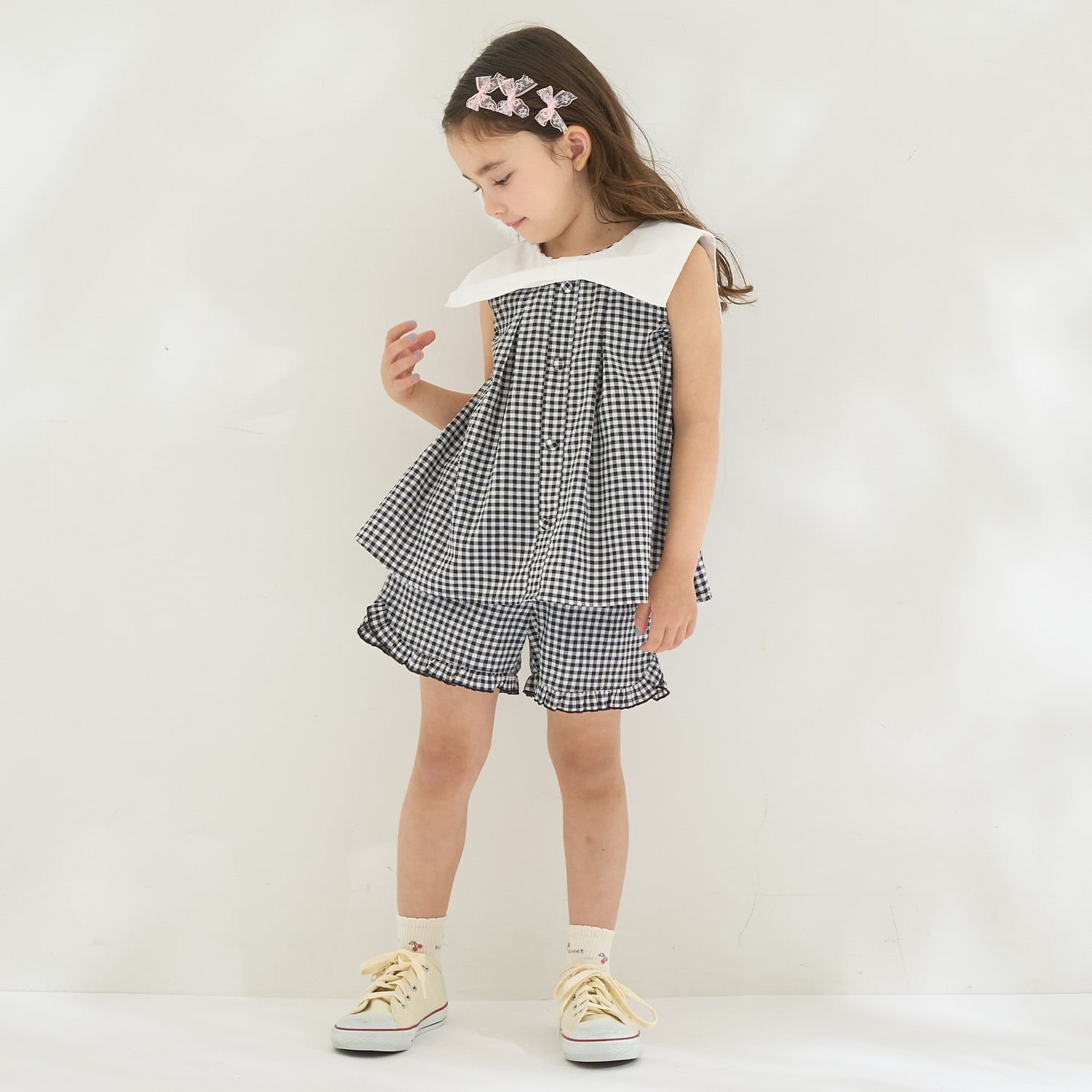 リボン衿つきブラウス・裾フリルハーフパンツセット