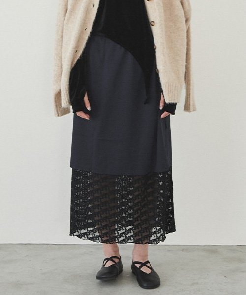 リバーシブルレーススカート