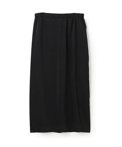 サテンタイトスカート