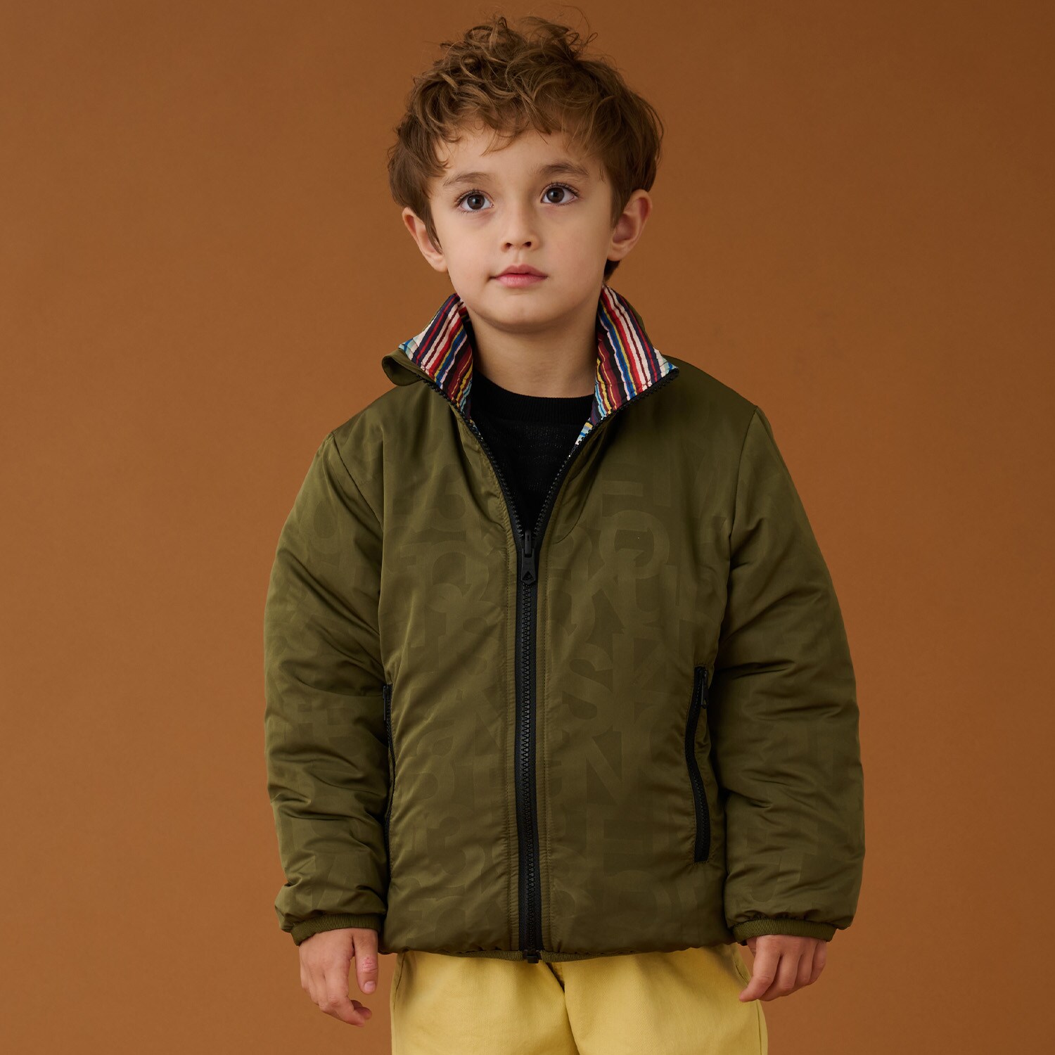 エンボス総柄リバーシブルブルゾン