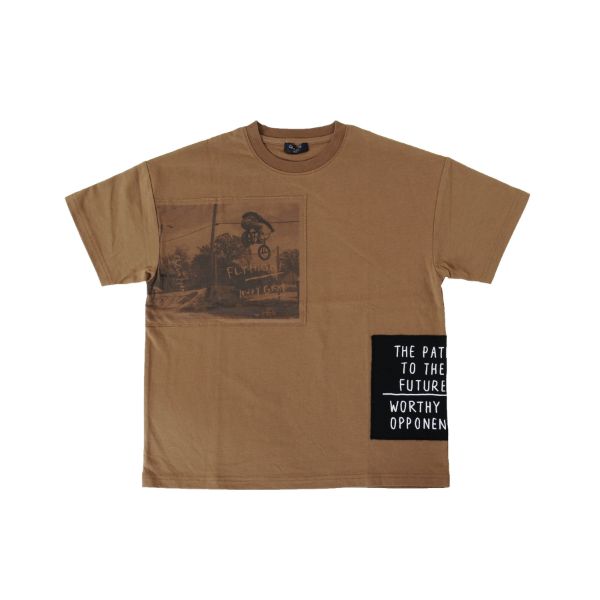 天竺・ドロップショルダーアップリフォトプリント半袖Tシャツ