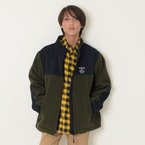 【大人向けサイズあり】ボア・スタンド切り替え刺繍入りブルゾン