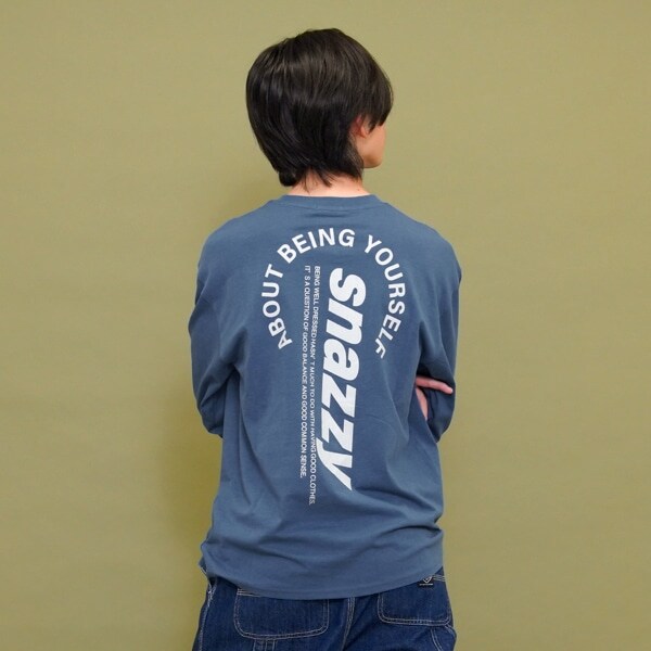 【大人向けサイズあり】【プチプラ】バック縦ロゴ長袖Tシャツ