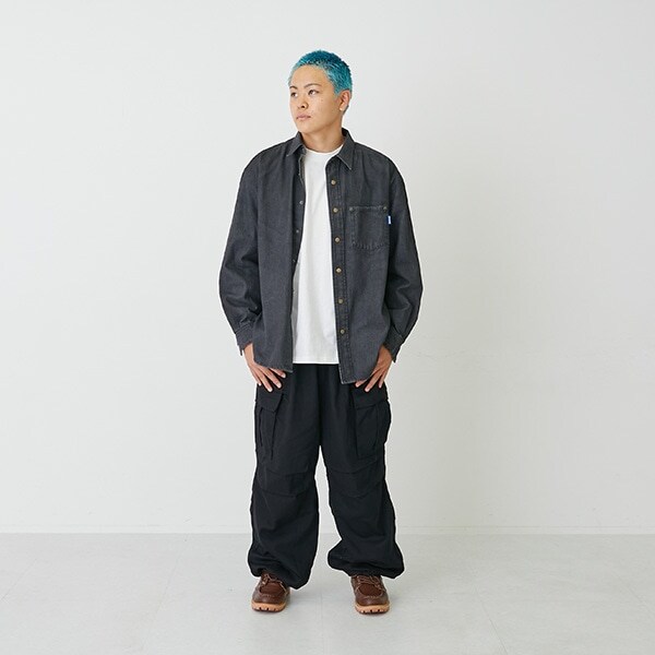 デニムシャツ