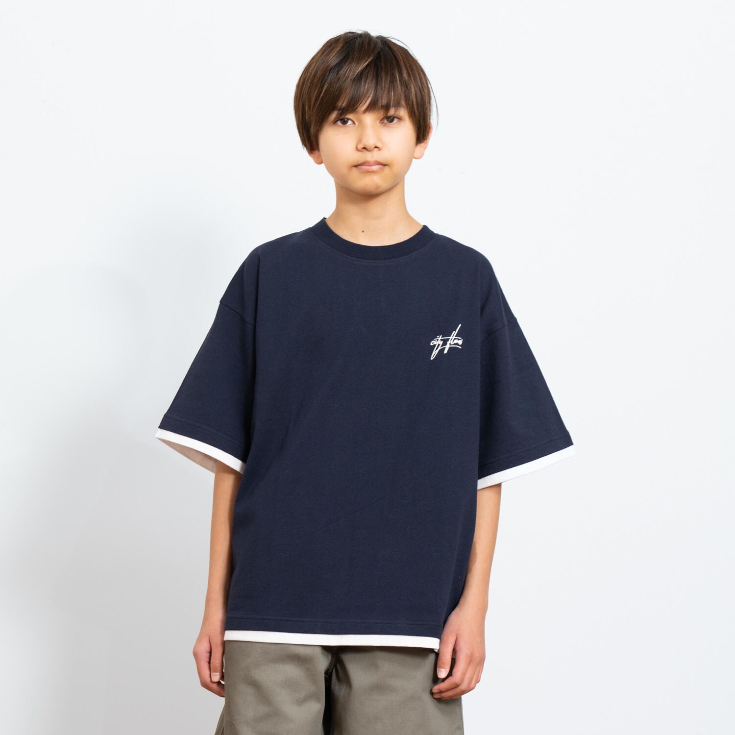 ワンポイント刺しゅうレイヤードTシャツ