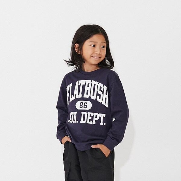 【SKIT0LY】【プチプラ】フロントカレッジロゴ長袖Tシャツ