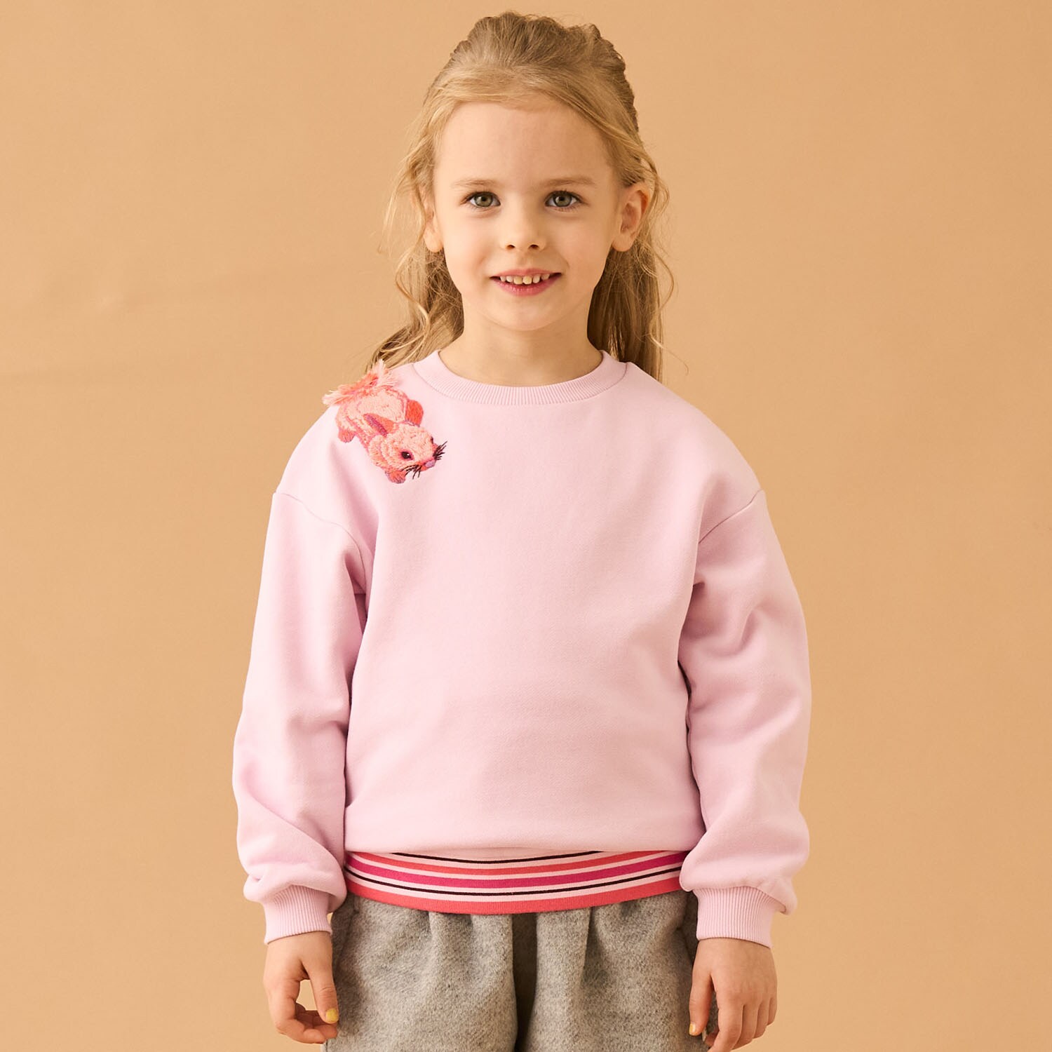 肩のりラビット裏毛プルオーバー