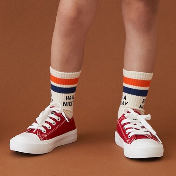 ローカットスニーカー