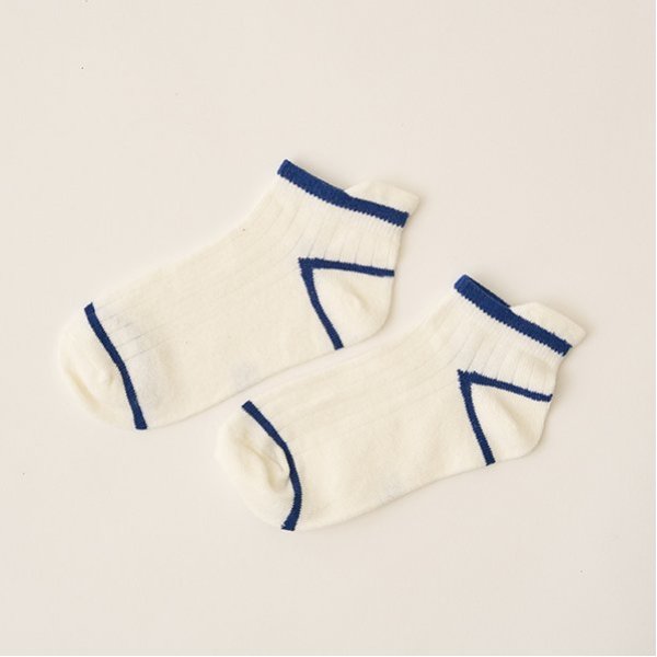 ベロつきソックス