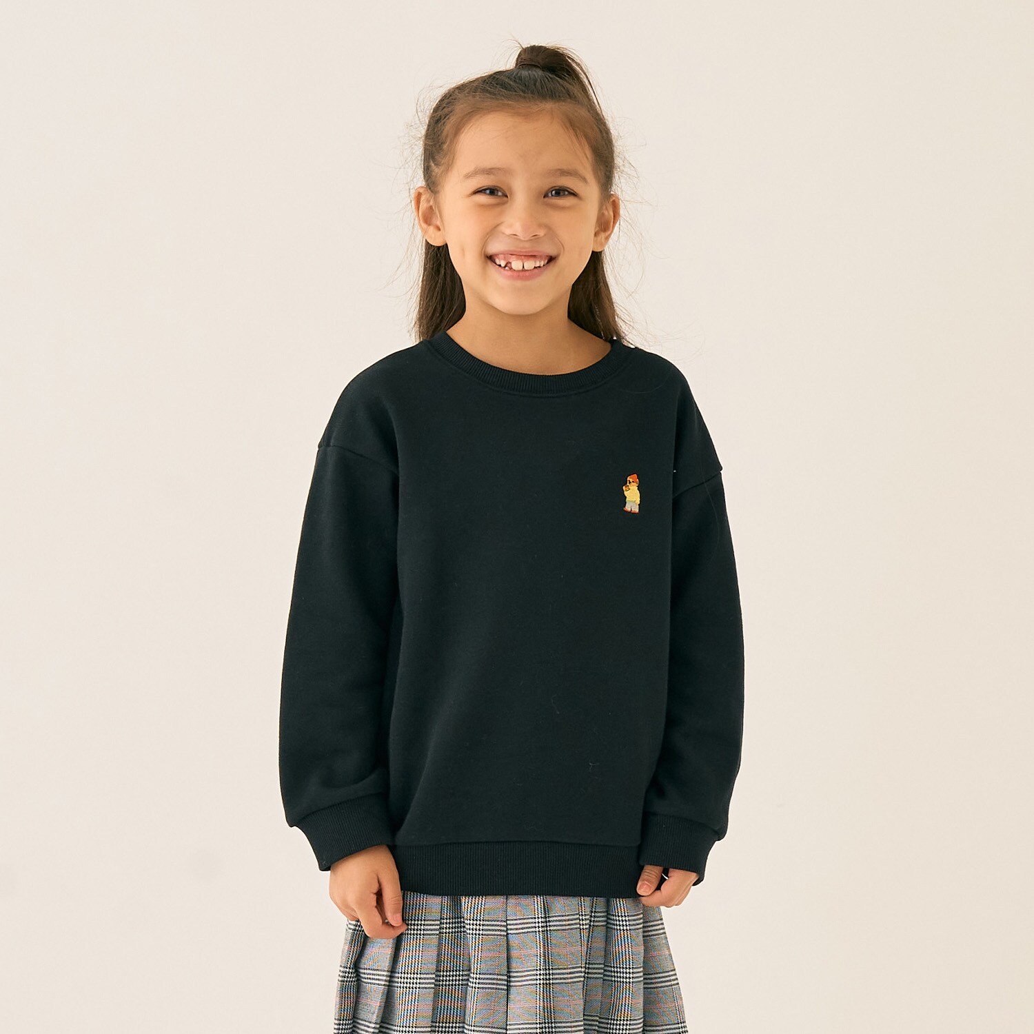 クマ刺しゅう 裏毛トレーナー