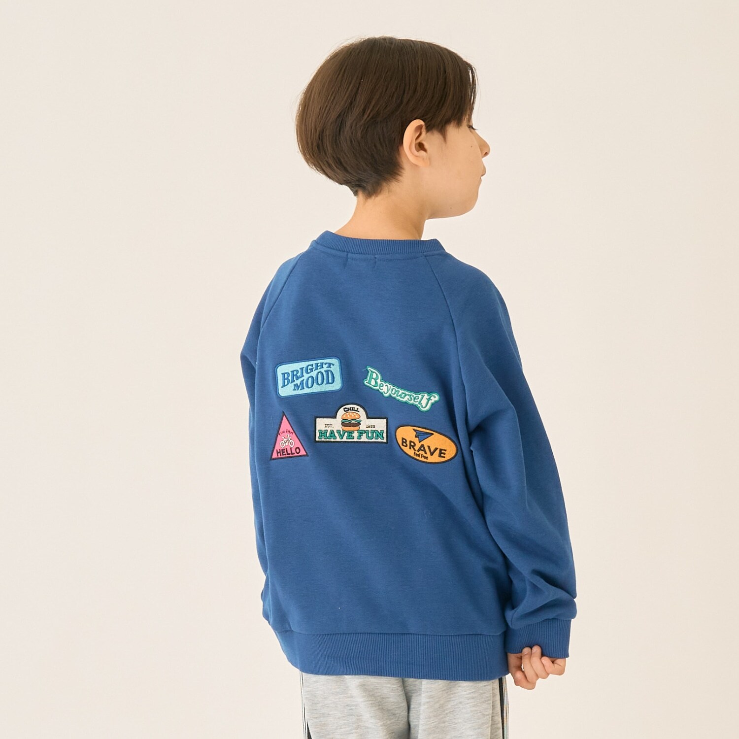 バックワッペンスウェット