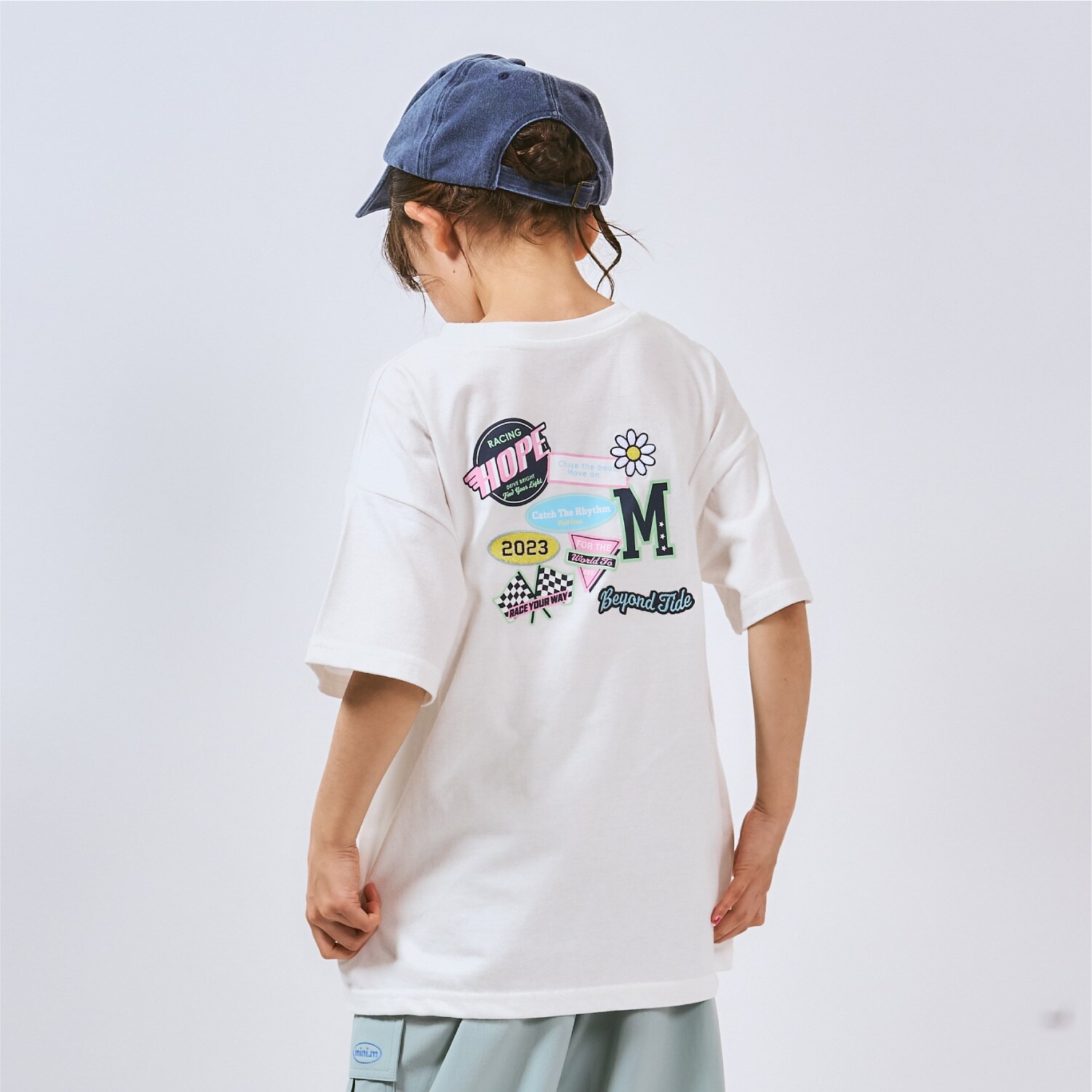 バックワッペンルーズ半袖Tシャツ