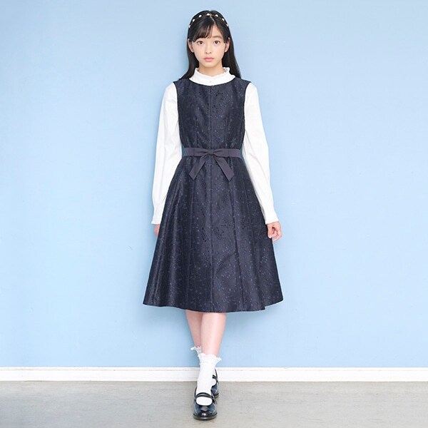 *リボンベルトつきレースドレス