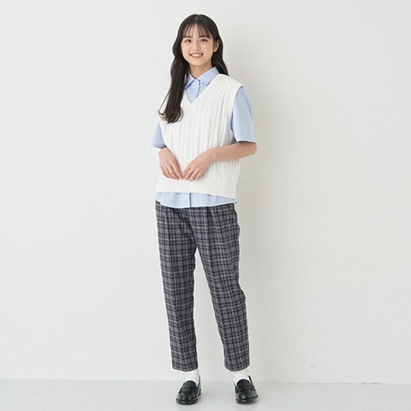 テーパードパンツ