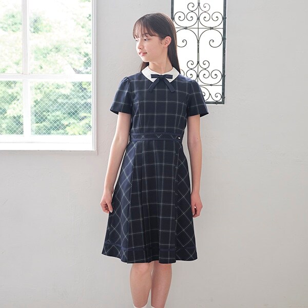 ＊白衿半袖ワンピース