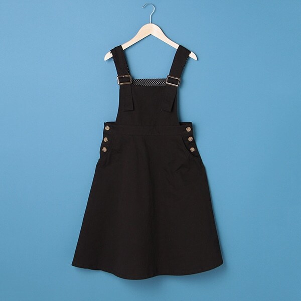 バックル付きフレアジャンパースカート