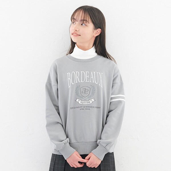 ストレッチ裏毛エンブレムトレーナー