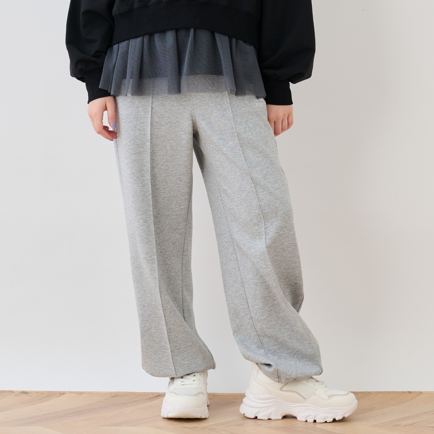 ダンボールスウェットパンツ