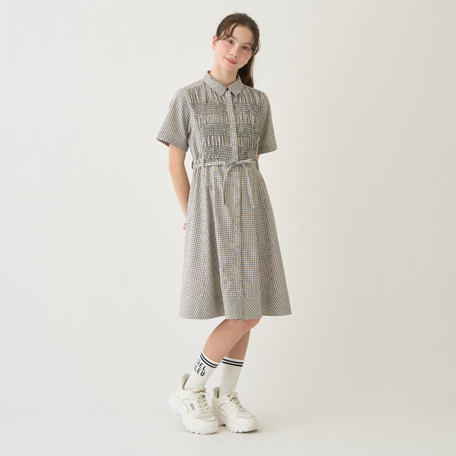 シャーリングワンピース