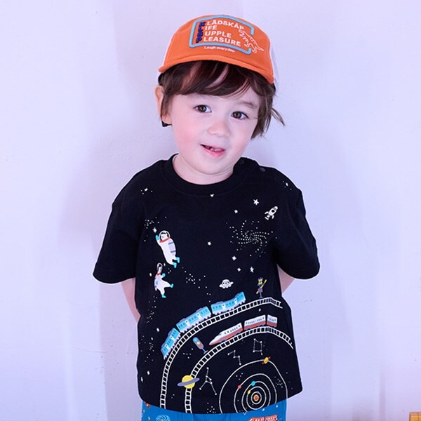 宇宙と電車半袖Tシャツ