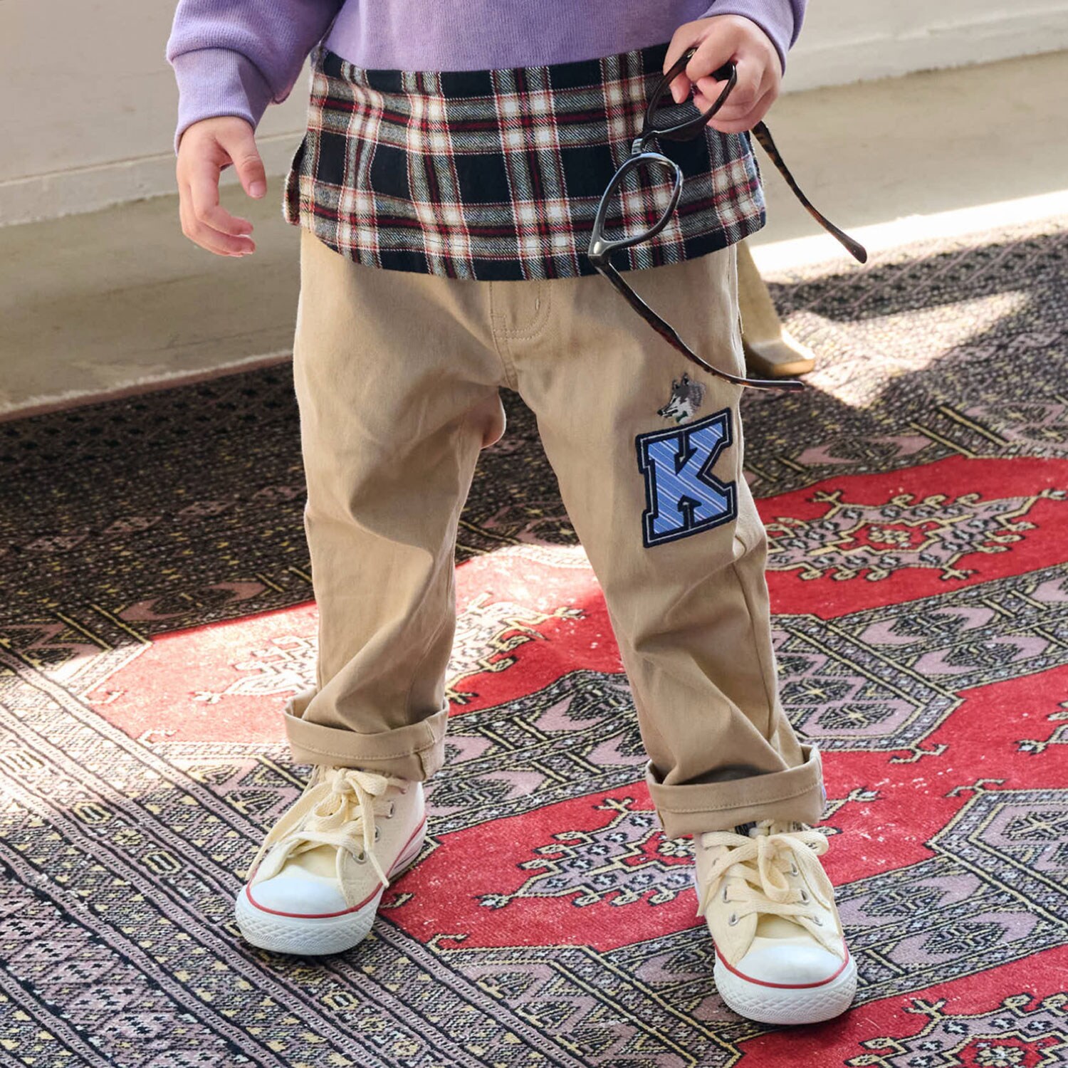 オオカミ刺しゅうロング丈ストレートパンツ