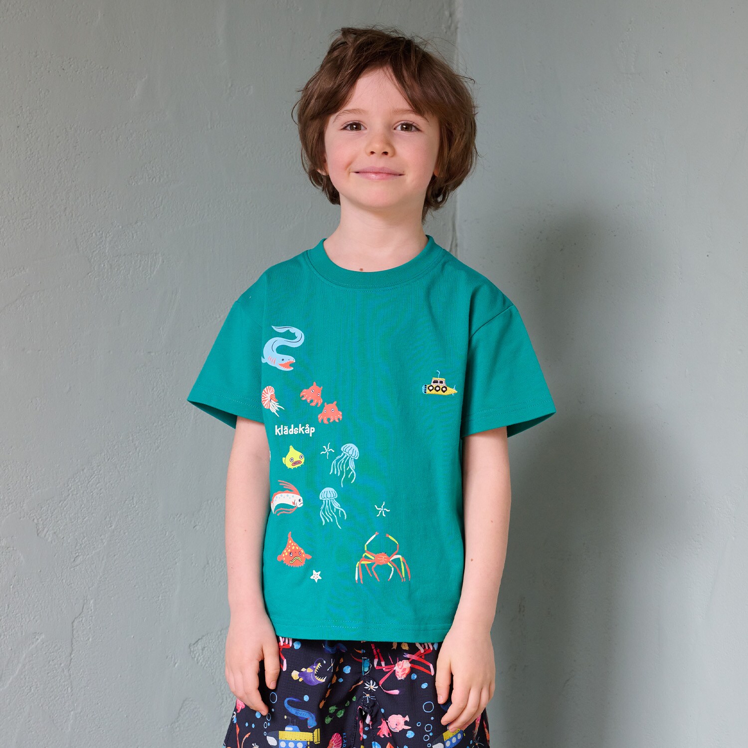 蓄光深海魚刺しゅう半袖Tシャツ