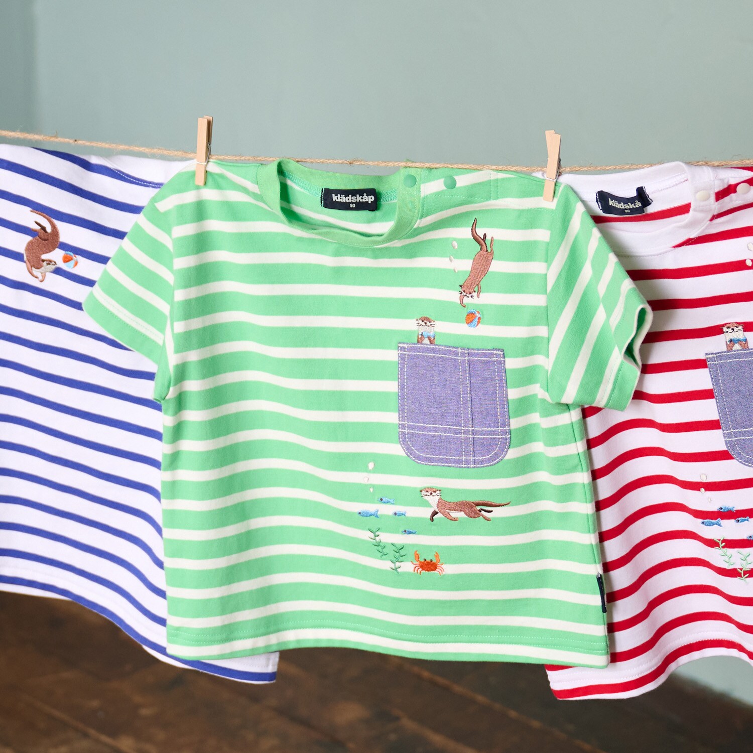 カワウソ刺しゅうボーダー半袖Tシャツ