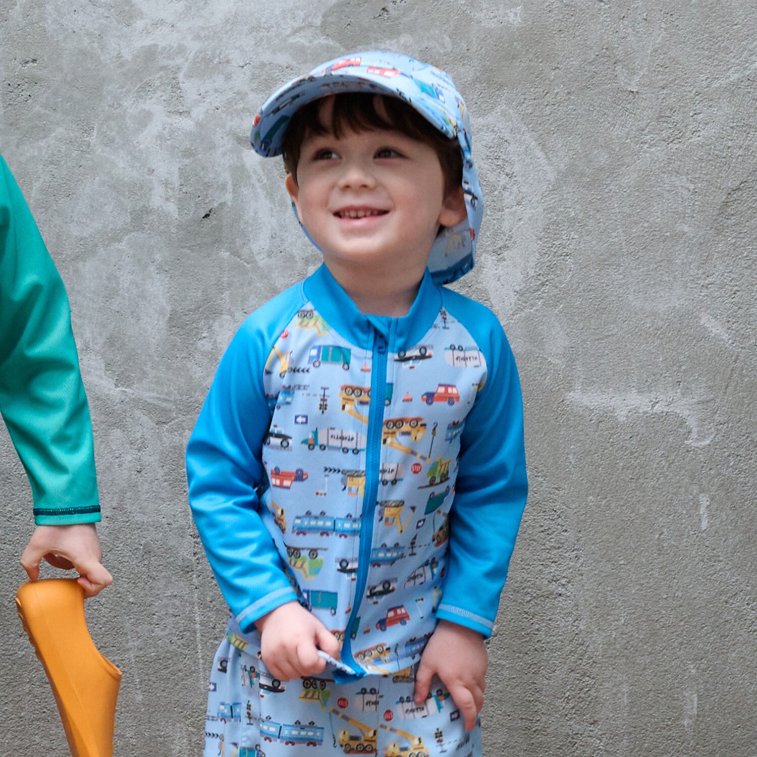 乗り物柄長袖ラッシュガード