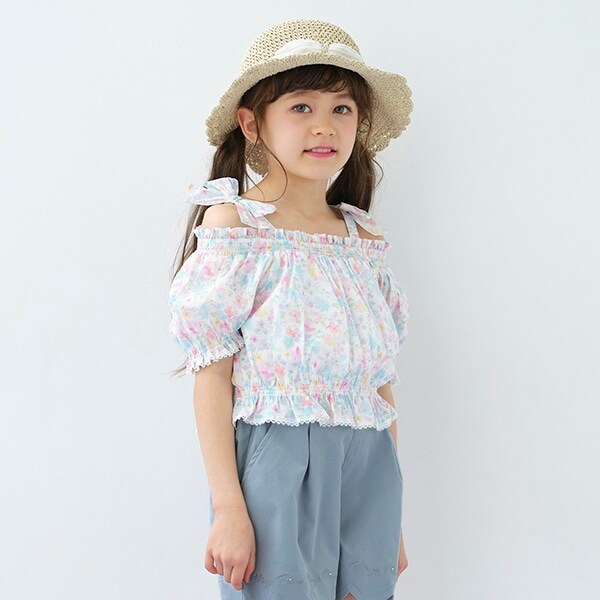 水彩フラワー柄パフスリーブ　ブラウス