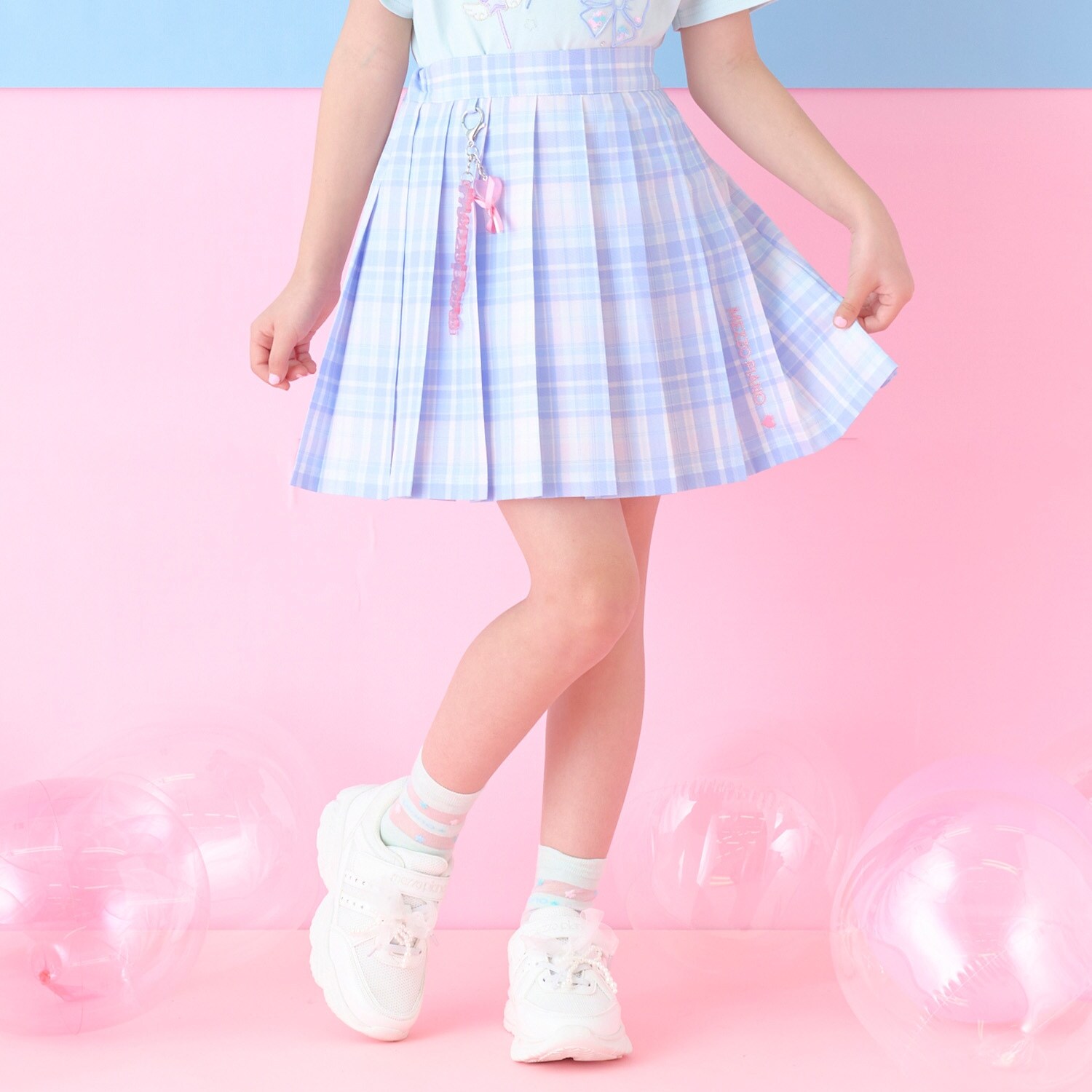 チャームつき　チェックプリーツスカパン