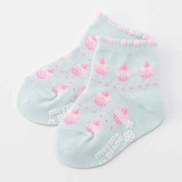 【人気商品再入荷】【直営店で取り扱い無し】カップケーキ柄ソックス【日本製】