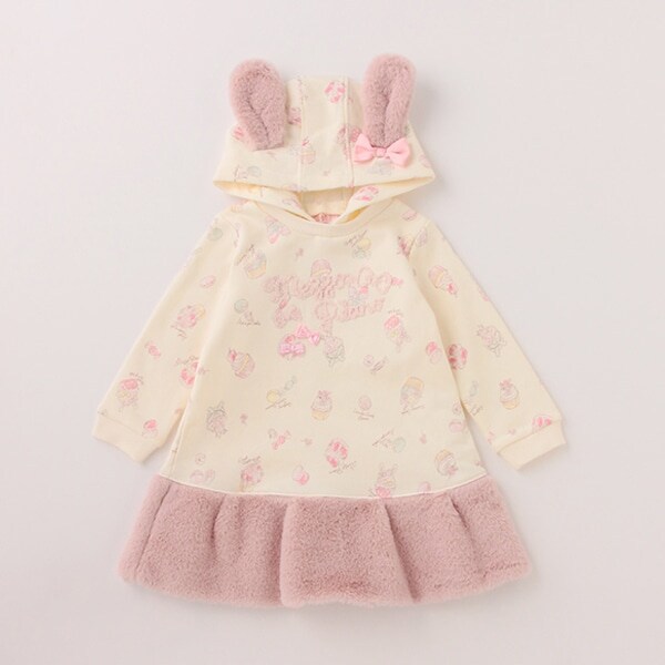 【人気商品再入荷】【直営店で取り扱い無し】スウィーツ総柄カットワンピース