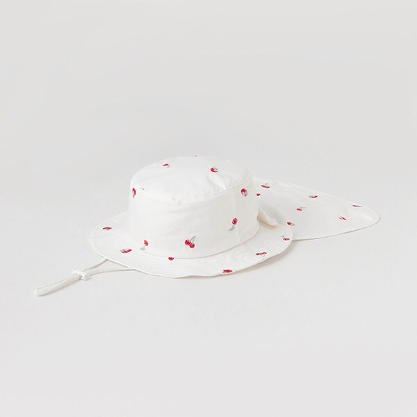 イチゴ・チェリー刺しゅう　日除けつきハット