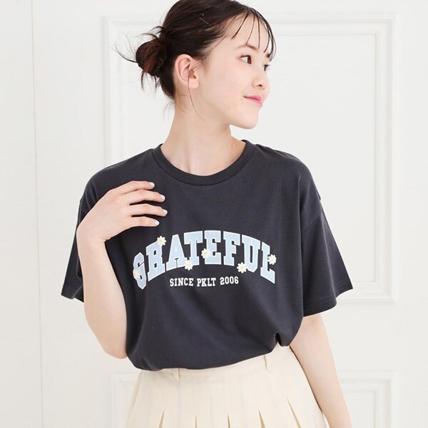 カレッジTシャツ