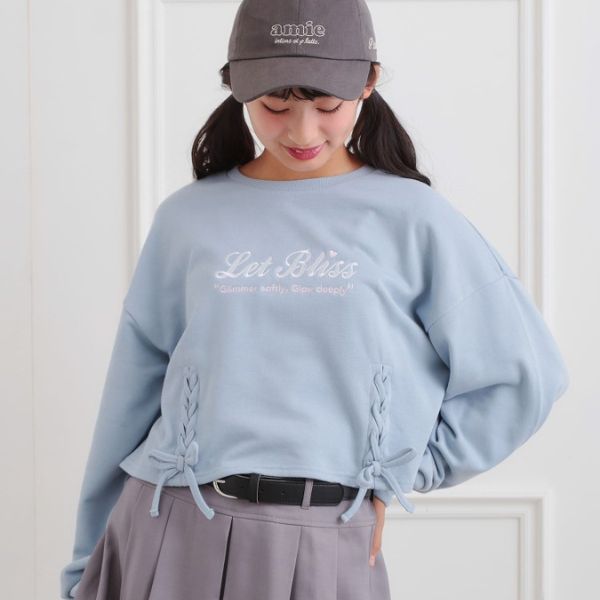 レースアップ刺繍裏毛プルオーバー