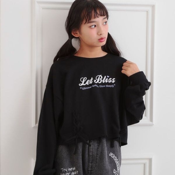 レースアップ刺繍裏毛プルオーバー