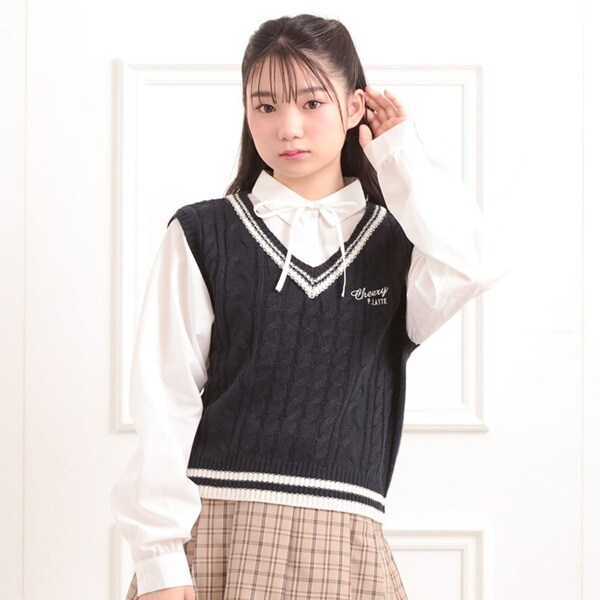 ニットベストレイヤード長袖シャツ