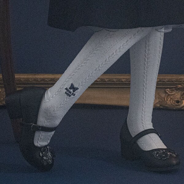 ワンポイント蝶刺しゅうタイツ