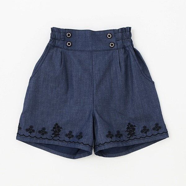 スカラ刺しゅうショートパンツ